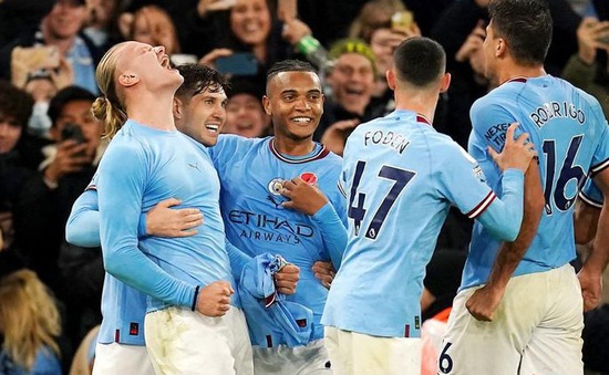 Vòng 15 Ngoại hạng Anh: Man City thắng kịch tính, Leicester City hồi sinh mạnh mẽ