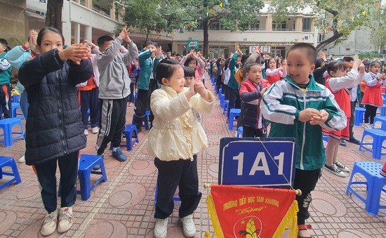700 học sinh tiểu học Hà Nội hào hứng tham gia "Ngày hội rửa tay"