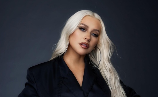Christina Aguilera trình diễn tại Lễ trao giải VinFuture 2022