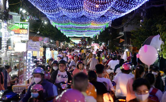 TP Hồ Chí Minh: Rộn ràng không khí Giáng sinh tại các ngõ, hẻm