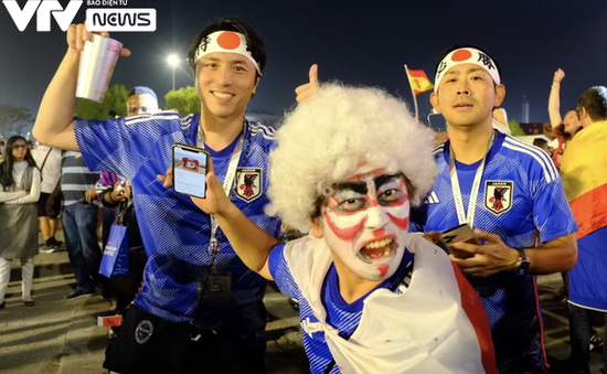 Sắc xanh "Samurai" tràn ngập khi Nhật Bản đi tiếp tại World Cup 2022