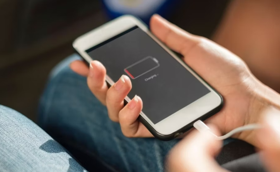 7 lý do tại sao pin điện thoại cạn kiệt quá nhanh