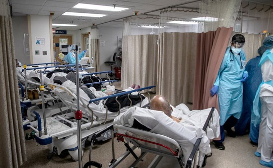 Số ca mắc cúm tăng vọt, Mỹ trước nguy cơ quá tải bệnh viện