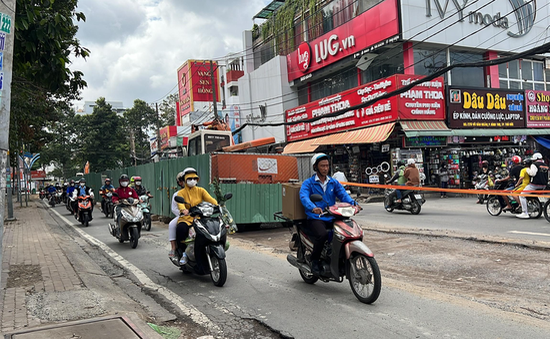 Nhiều công trình tại TP Hồ Chí Minh thi công ẩu, chậm tiến độ