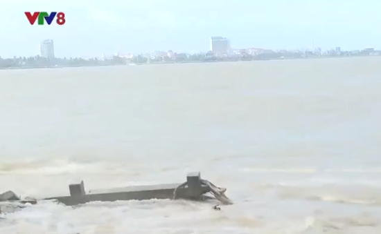 Phú Yên: Sạt lở kè sông uy hiếp khu đô thị Nam thành phố Tuy Hoà