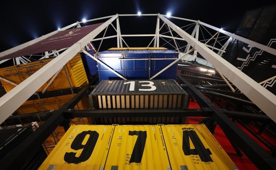 Qatar tháo dỡ sân vận động làm từ 974 container