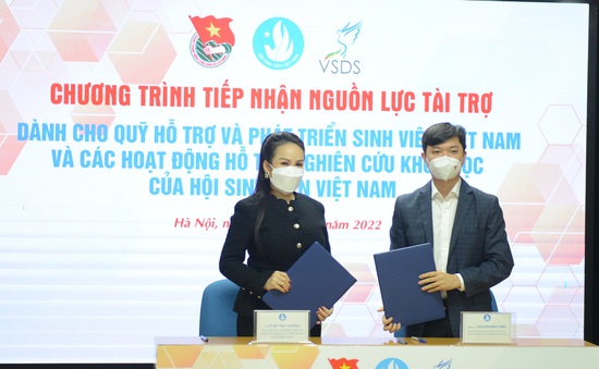 Hội Sinh viên Việt Nam tiếp nhận 20 tỷ đồng từ bà Lê Nữ Thùy Dương