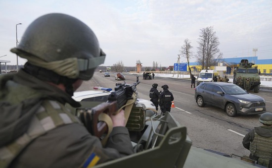NATO họp khẩn về tình hình Ukraine