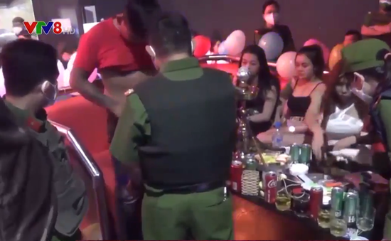 Quảng Ngãi phát hiện 58 nam nữ phê ma túy trong quán bia
