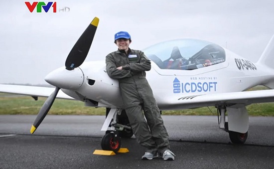 Phi công 16 tuổi bắt đầu chuyến bay vòng quanh thế giới