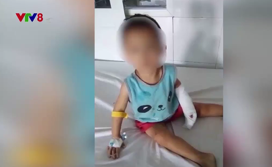 Quảng Ngãi bắt hung thủ cắt cổ tay cháu bé 3 tuổi