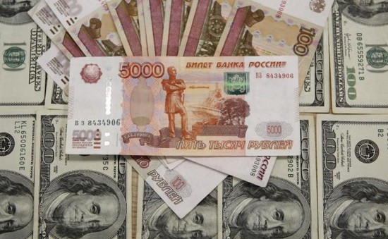 Đồng Ruble tiếp tục rớt giá