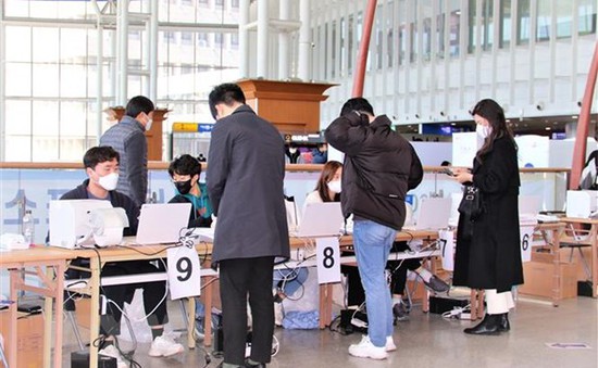 Cử tri Hàn Quốc đi bỏ phiếu bầu cử tổng thống chính thức