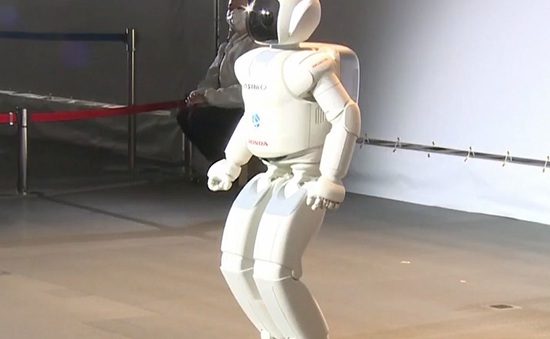 Asimo - biểu tượng công nghệ robot tiên phong của Nhật Bản