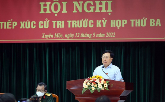 Phó Thủ tướng Chính phủ Phạm Bình Minh tiếp xúc cử tri Bà Rịa - Vũng Tàu
