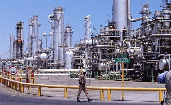Saudi Arabia công bố kế hoạch tăng sản lượng dầu