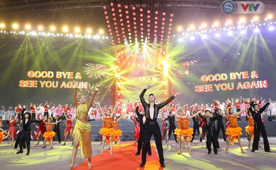 ẢNH | Lễ bế mạc SEA Games 31 ngập tràn âm nhạc và màu sắc văn hóa