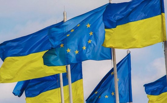Hội đồng châu Âu thông qua tự do hóa thương mại tạm thời với Ukraine