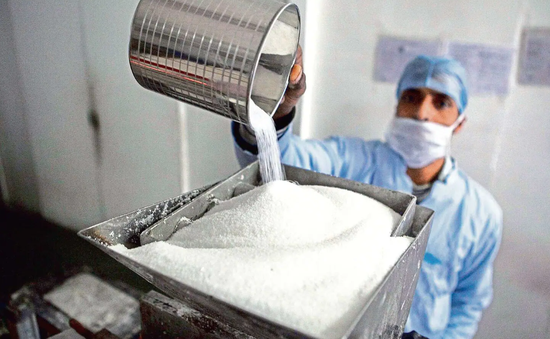 Ấn Độ cân nhắc hạn chế xuất khẩu đường