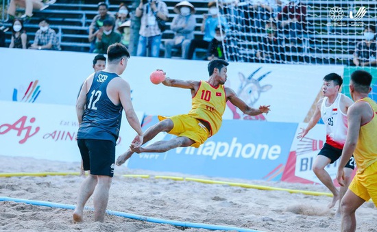 ĐT Bóng ném bãi biển Việt Nam chạm 1 tay vào tấm HCV SEA Games