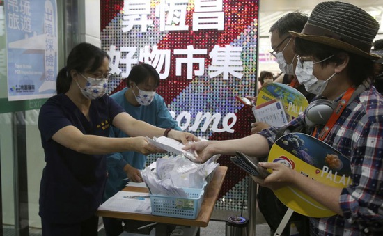 Đài Loan (Trung Quốc) giảm cách ly COVID-19 đối với người nhập cảnh xuống còn 3 ngày