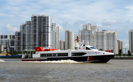 Du khách có thể đến các tỉnh miền Tây từ TP Hồ Chí Minh bằng tàu cao tốc