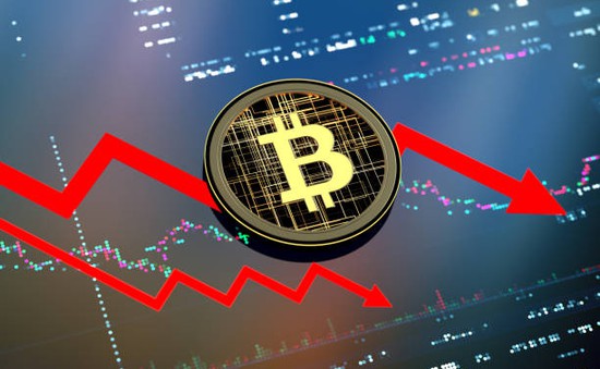 Bitcoin thủng mốc 19.000 USD
