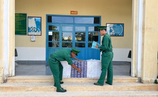 Kiên Giang: Bắt vụ vận chuyển hàng chục nghìn gói thuốc lá điếu nhập lậu