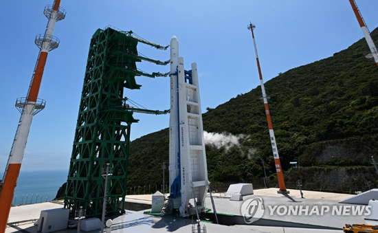 Hàn Quốc tiến hành vụ phóng thử tên lửa Nuri thứ hai sau lần đầu thất bại
