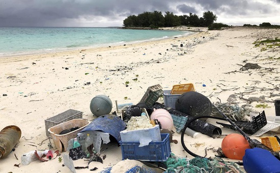 Rác thải nhựa trên biển - thách thức của thế kỷ 21