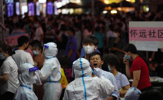 Một số thành phố ở Trung Quốc bổ sung các hạn chế chống dịch, hàng triệu người bị phong tỏa