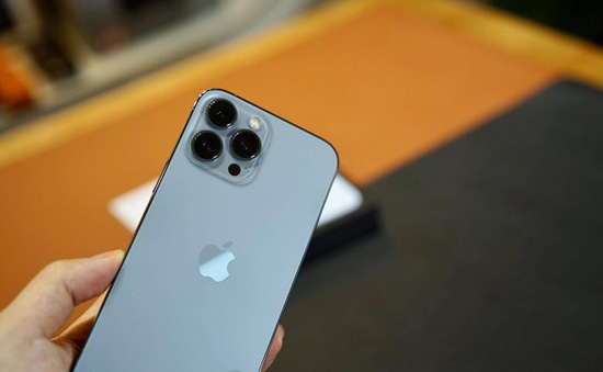 Doanh số bán iPhone 13 vẫn tăng bất chấp iPhone mới sắp ra mắt