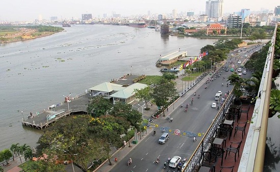 TP Hồ Chí Minh: Xử nghiêm bán hàng rong, chèo kéo khách ở công viên bến Bạch Đằng