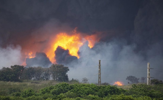 Cuba cảnh báo ô nhiễm môi trường do đám cháy nghiêm trọng ở kho dầu