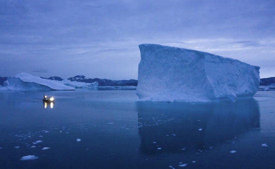 Băng tan ở Greenland có thể làm mực nước biển toàn cầu tăng gần 31 cm