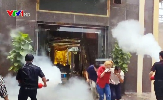 TP Hồ Chí Minh: Diễn tập chữa cháy quán karaoke cao tầng