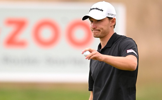 Vòng 3 giải golf Cazoo mở rộng: Rasmus Hojgaard dẫn đầu