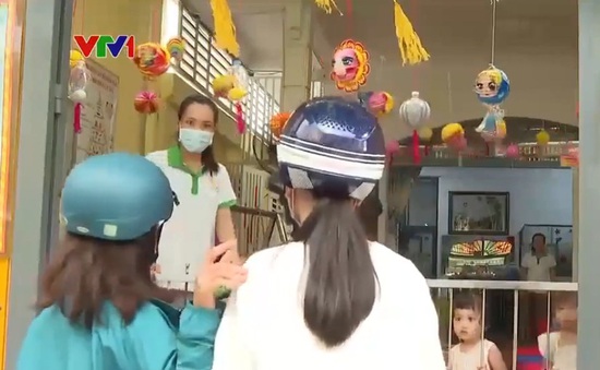 Công nhân tại TP Hồ Chí Minh gặp khó khi xin cho con học trường công