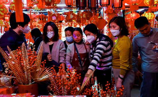 Trung Quốc mở cửa, nhiều người dân chi tiêu không giới hạn trong dịp Tết