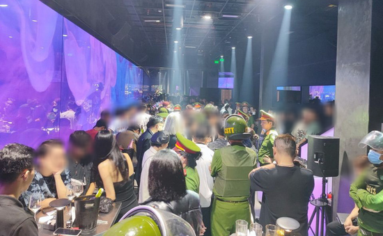Hàng loạt cơ sở lưu trú, karaoke, cầm đồ ở Đà Nẵng bị xử phạt