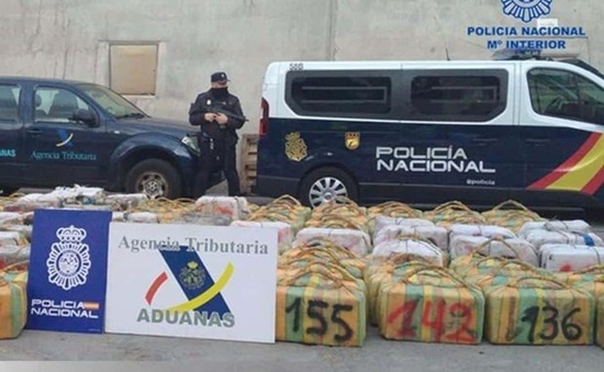 Tây Ban Nha thu giữ ma túy trên tàu chở gia súc
