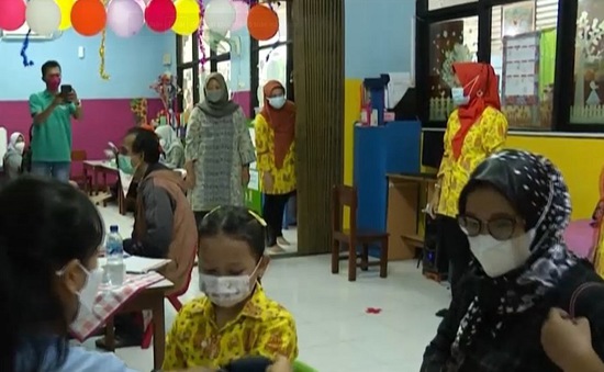 Indonesia sẽ tiêm vaccine phòng COVID-19 cho trẻ nhỏ