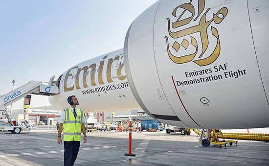 Emirates thử nghiệm máy bay chạy bằng 100% nhiên liệu hàng không bền vững