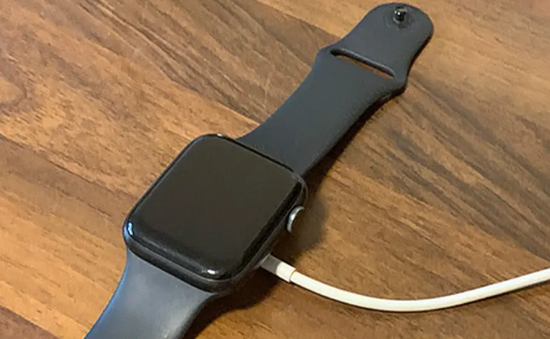 Làm cách nào để khắc phục tình trạng Apple Watch không sạc được?