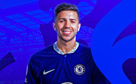 Enzo Fernandez cập bến Chelsea với giá kỷ lục