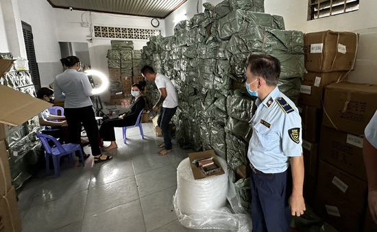 TP Hồ Chí Minh: Thu giữ lô hàng mỹ phẩm giả lên tới gần 2 tỷ đồng