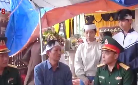 Quân Khu 5 thăm, hỗ trợ các nạn nhân tai nạn giao thông ở Quảng Nam