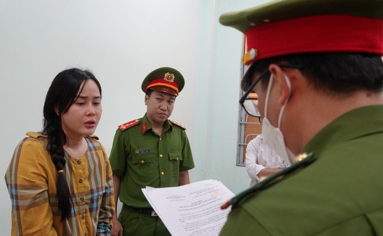 Đề nghị truy tố "hotgirl Tina Dương"
