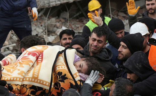 Động đất kinh hoàng ở Thổ Nhĩ Kỳ: Con số thương vong còn tiếp tục tăng