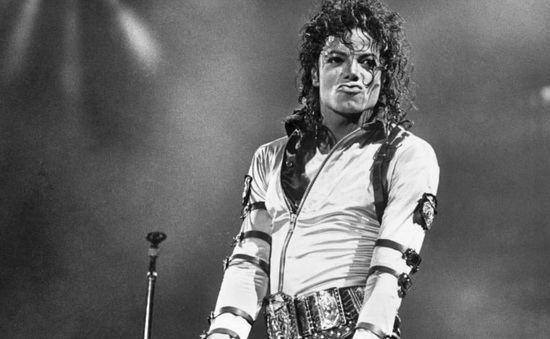 Đạo diễn phim "Leaving Neverland" lên án bộ phim tiểu sử mới về Michael Jackson